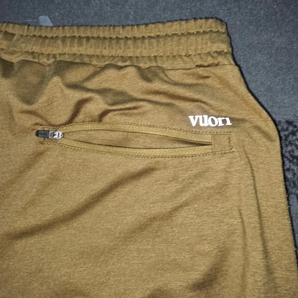 Vuori Sunday Performance Jogger Mens Medium Ore Heather Like New